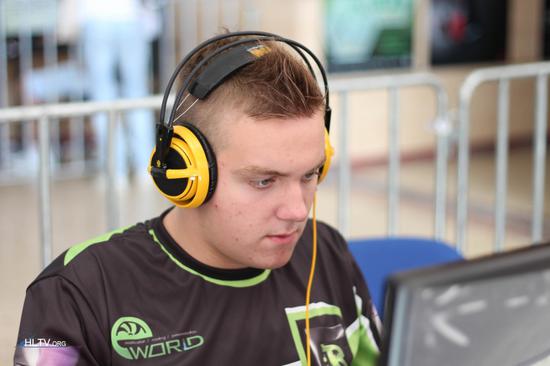 Heroic , Virtus.pro , Wildcard, 和 Rare Atom 是首批被淘汰的队伍，来自 FISSURE Playground #1